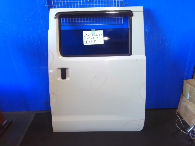 【中古】中古部品 タウンエース S402M 左ﾘｱﾄﾞｱ 【3310220100-250718000113400】