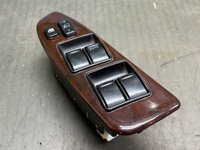 【中古】中古部品 クラウン JZS171 ﾊﾟﾜｰｳｲﾝﾄﾞｳｽｲｯﾁ 【3330530100-000005440861900】