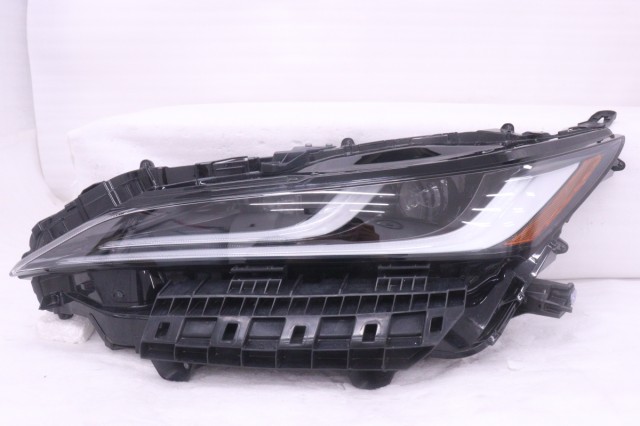 【中古】中古部品 ハリアー MXUA80 左ﾍｯﾄﾞﾗﾝﾌﾟ 【3260520000-250924500110900】