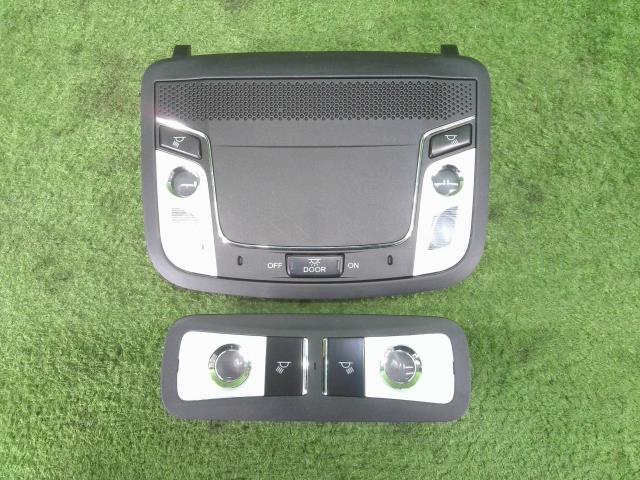【中古】中古部品 ヴェゼル RU3 ﾙｰﾑﾗﾝﾌﾟ 【3330990100-250604000268200】