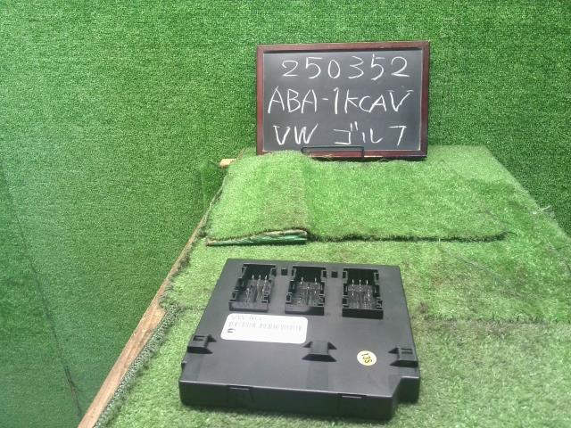 【中古】中古部品 VW ゴルフ 1KCAV ﾋｭｰｽﾞﾎﾞｯｸｽ 【3330990200-000025035267800】