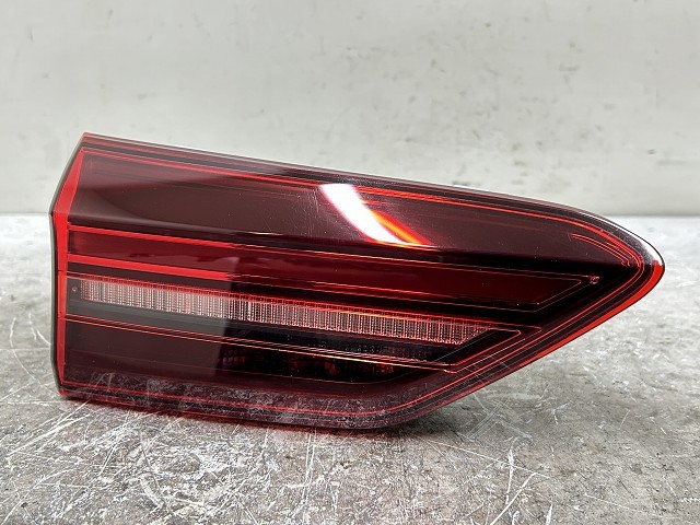 【中古】中古部品 VW ポロ AWDNN 左ﾌｨﾆｯｼｬｰﾊﾟﾈﾙ 【3310070100-000090773915220】