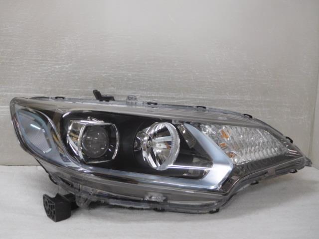 【中古】中古部品 フィット GP5 右ﾍｯﾄﾞﾗﾝﾌﾟ 【3380050000-000037515910800】 18,275円