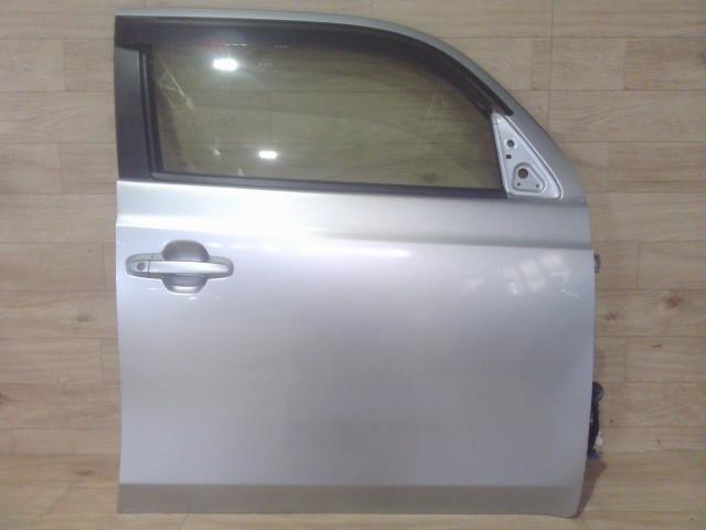 【中古】中古部品 ｂＢ QNC25 右ﾌﾛﾝﾄﾄﾞｱ 【3310390100-250918000413100】