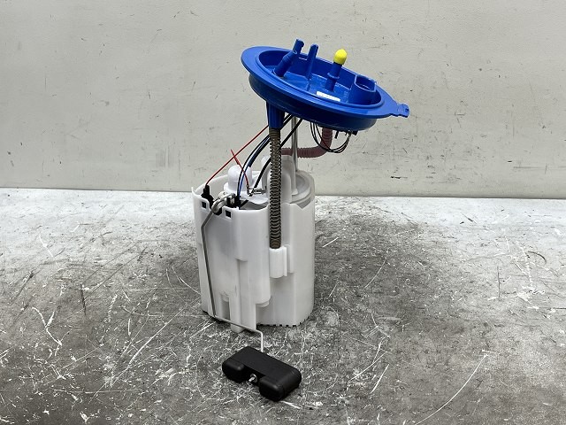 【中古】中古部品 VW ポロ AWDNN ﾌｭｰｴﾙﾎﾟﾝﾌﾟ 【3310070100-000090773920600】