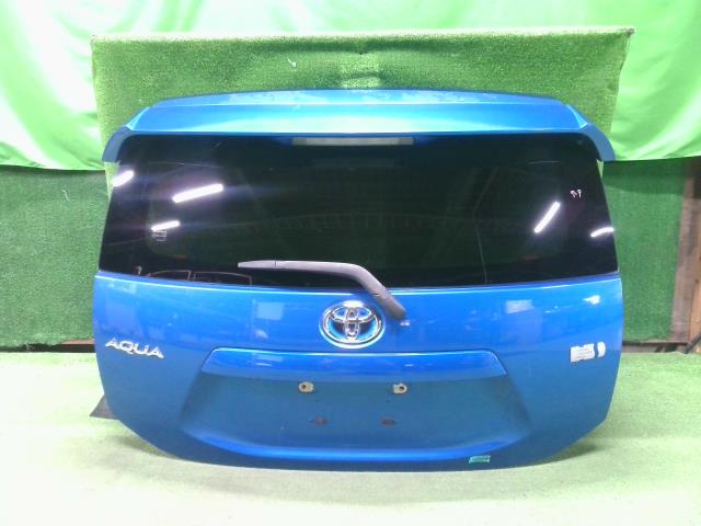 【中古】中古部品 アクア NHP10 ﾊﾞｯｸﾄﾞｱ 【3310200100-000022271915800】