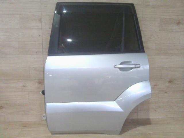 【中古】中古部品 ランドクルーザープラド VZJ120W 左ﾘｱﾄﾞｱ 【3310390100-250911000613400】