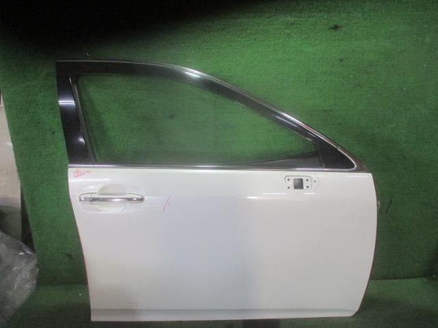 【中古】中古部品 クラウン GRS200 右ﾌﾛﾝﾄﾄﾞｱ 【3500080000-250607000313100】