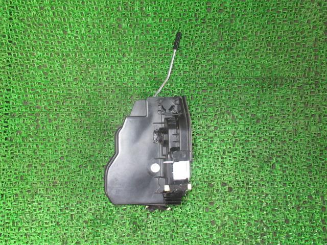 【中古】中古部品 BMW 3シリーズ 3B20 左ﾘｱﾄﾞｱﾛｯｸｿﾚﾉｲﾄﾞ 【3330540100-250728000664580】