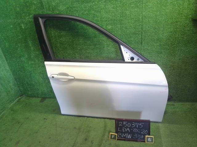 【中古】中古部品 BMW 3シリーズ 8C20 右ﾌﾛﾝﾄﾄﾞｱ 【3330990200-000025037513100】