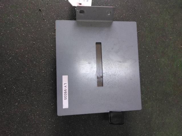 【中古】中古部品 ＭＰＶ LY3P ｵｰﾃﾞｨｵｱﾝﾌﾟ 【3100430000-230418000161150】｜e-cleマート