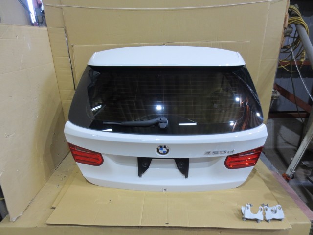 【中古】中古部品 BMW 3シリーズ 3D20 バックドア 【3330460100-000001607315800】|e-cleマート