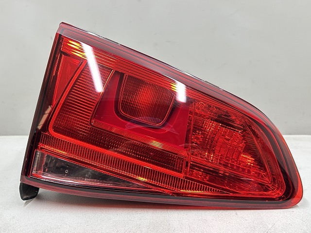 【中古】中古部品 VW ゴルフ AUCJZ 左ﾌｨﾆｯｼｬｰﾊﾟﾈﾙ 【3310070100-000090763615220】 11,009円