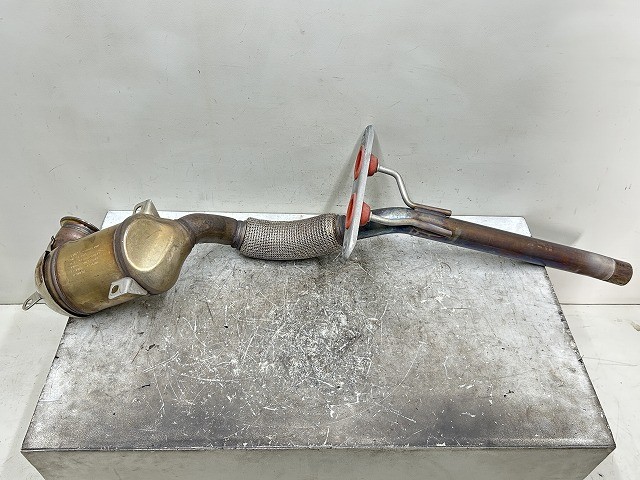 【中古】中古部品 VW ゴルフ AUCJZ 触媒 【3310070100-000090763622400】