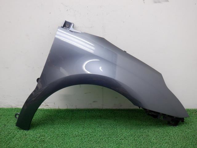 【中古】中古部品 シトロエン C4 B5RFJ 右ﾌﾛﾝﾄﾌｪﾝﾀﾞｰ 【3310250100-000213037310600】