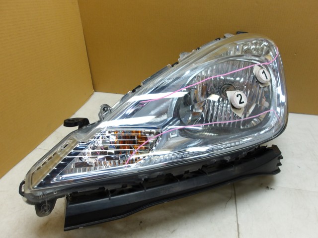 【中古】中古部品 フィット GP1 左ﾍｯﾄﾞﾗﾝﾌﾟ 【3310250100-000253037210900】