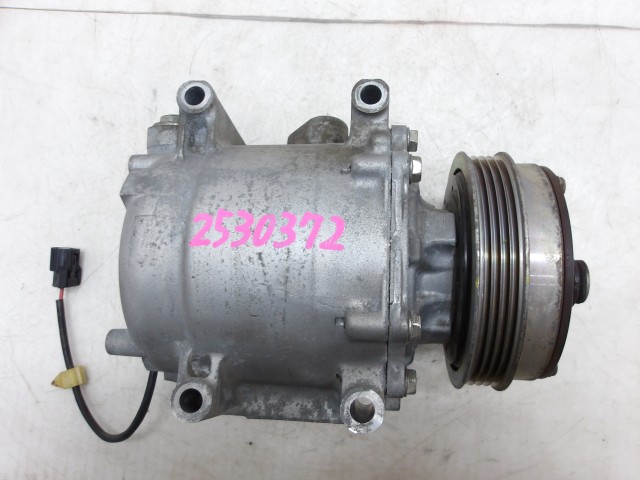 【中古】中古部品 フィット GP1 A/Cｺﾝﾌﾟﾚｯｻｰ 【3310250100-000253037260700】