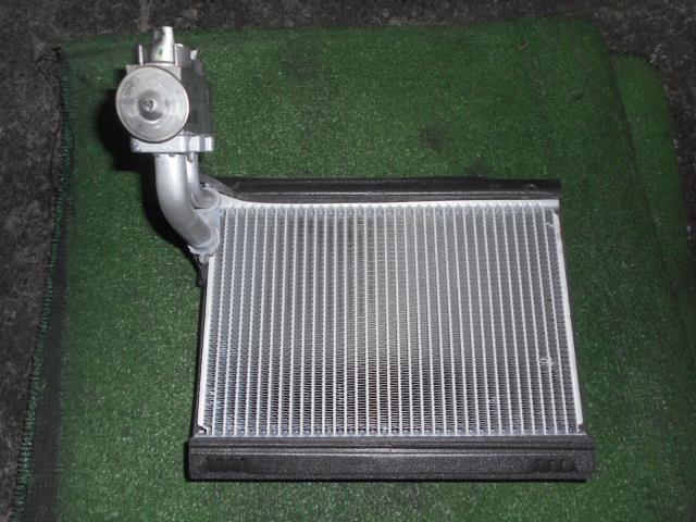 【中古】中古部品 ＭＲワゴン MF22S A/Cｸｰﾘﾝｸﾞﾕﾆｯﾄ 【3330190100-000002125760800】