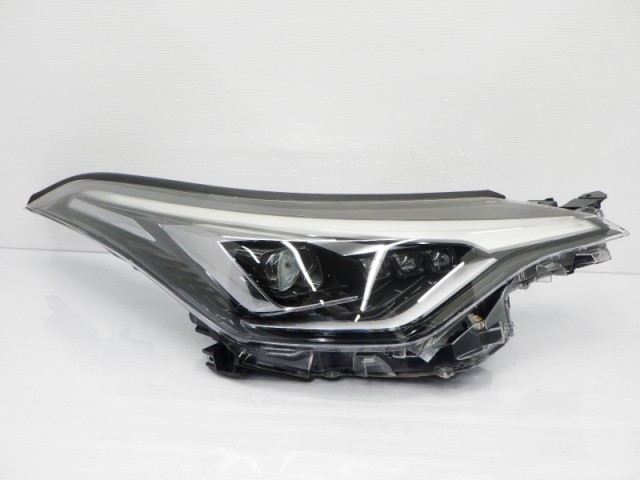 【中古】再生部品 Ｃ－ＨＲ NGX50 右ﾍｯﾄﾞﾗﾝﾌﾟ 【3380010000-251002501010800】