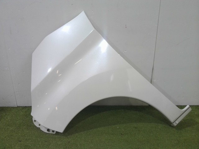 【中古】中古部品 デイズルークス B21A 左ﾌﾛﾝﾄﾌｪﾝﾀﾞｰ 【3310090100-202509112910700】