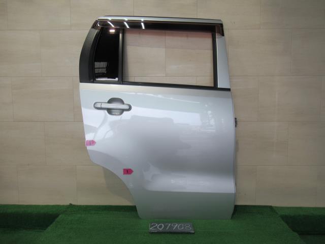 【中古】中古部品 ワゴンＲ MH23S 右ﾘｱﾄﾞｱ 【3310120100-251003000113300】