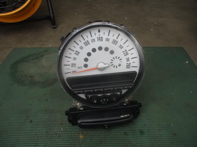 【中古】中古部品 BMW ミニ ZA16 ｽﾋﾟｰﾄﾞﾒｰﾀｰ 【3310190100-000255008361400】