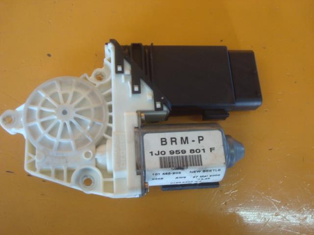 【中古】中古部品 VW ニュービートル 9CAQY 右フロントドアレギュレータ・モーター 【3340220100-001331424313120】|e-cleマート