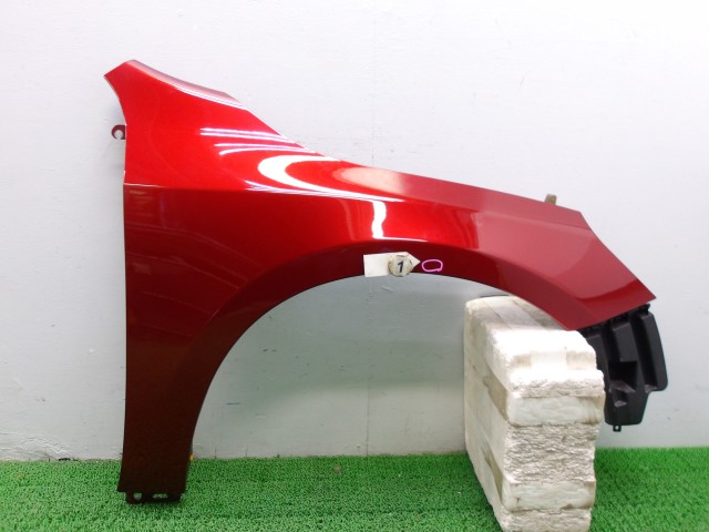 【中古】中古部品 ボルボ 60シリーズ FB4164T 右ﾌﾛﾝﾄﾌｪﾝﾀﾞｰ 【3310250100-000253039010600】