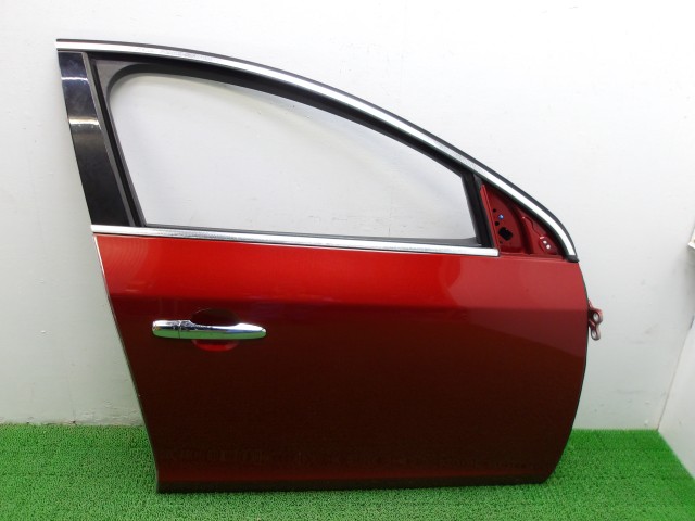 【中古】中古部品 ボルボ 60シリーズ FB4164T 右ﾌﾛﾝﾄﾄﾞｱ 【3310250100-000253039013100】
