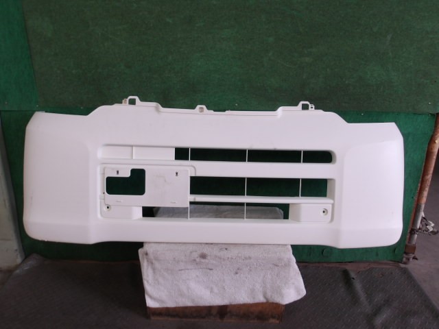 【中古】中古部品 NV100クリッパー U71V ﾌﾛﾝﾄﾊﾞﾝﾊﾟｰ 【3310420000-000002379610100】