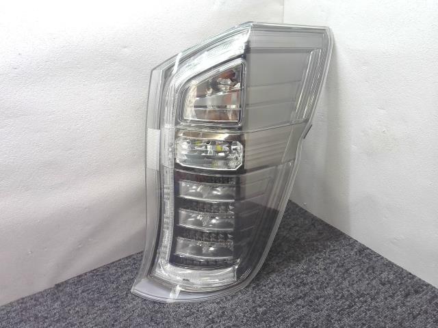 【中古】中古部品 ステップワゴン RK5 右ﾃｰﾙﾗﾝﾌﾟ 【3310550000-250930001215500】