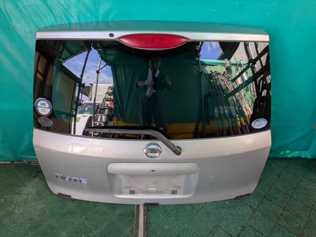 【中古】中古部品 ノート E11 バックドア 【3310080100-250818000215800】