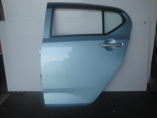 【中古】中古部品 ミライース LA350S 左ﾘｱﾄﾞｱ 【3100430000-251006000113400】｜e-cleマート