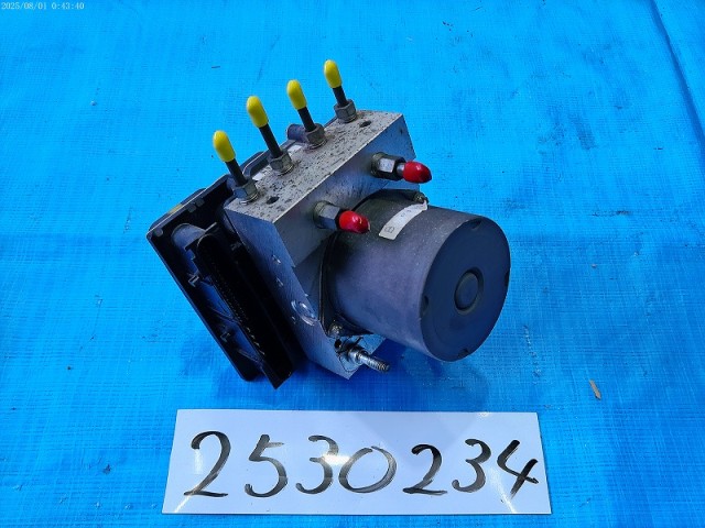 【中古】中古部品 ＲＸ－８ SE3P ABSｱｸﾁｭｴｰﾀｰ 【3310040100-000253023442500】