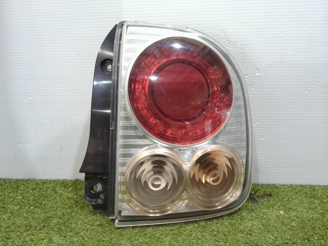 【中古】中古部品 ラパン HE22S 右ﾃｰﾙﾗﾝﾌﾟ 【3310090100-202509003315500】