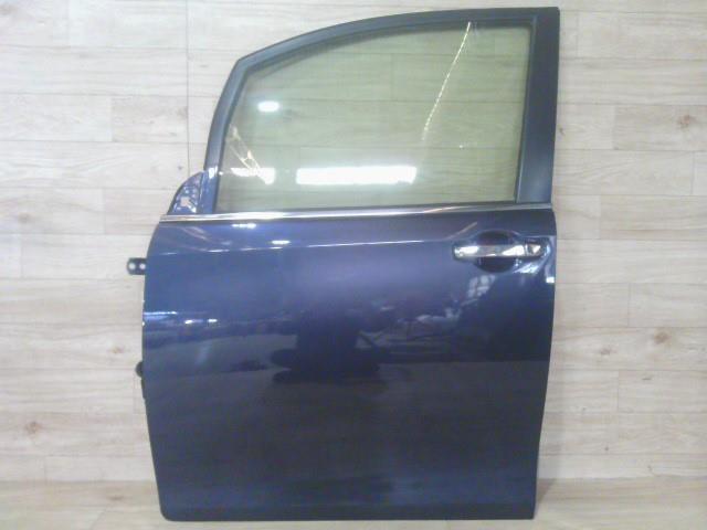【中古】中古部品 エスクァイア ZWR80G 左ﾌﾛﾝﾄﾄﾞｱ 【3310390100-250926001213200】