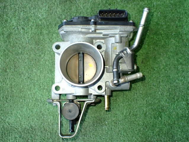 【中古】中古部品 フリード GB4 ｽﾛｯﾄﾙﾎﾞﾃﾞｨ 【3330450100-251006000120300】