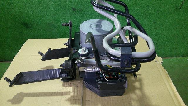 【中古】中古部品 フーガ Y51 ABSアクチュエーター 【3500080000-250618000942500】|e-cleマート