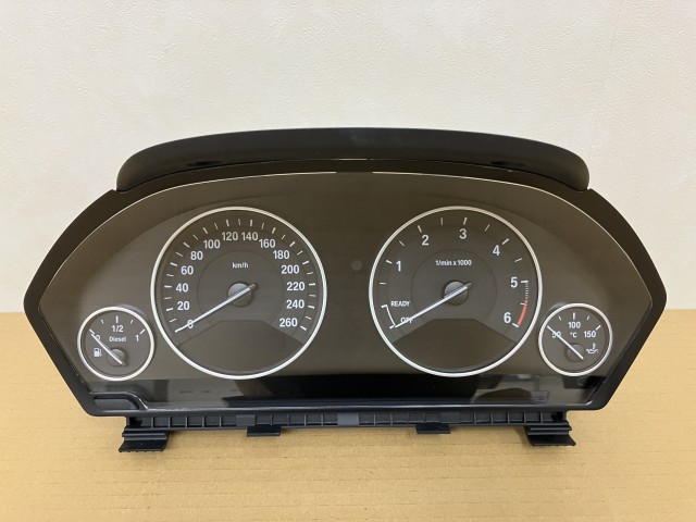 【中古】中古部品 BMW 3シリーズ 3D20 ｽﾋﾟｰﾄﾞﾒｰﾀｰ 【3330460100-000001607361400】