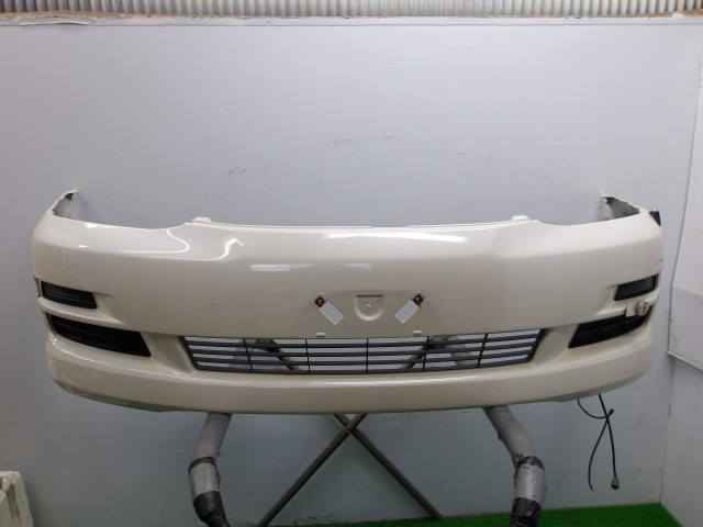 【中古】中古部品 イプサム ACM21W フロントバンパー 【3310250100-000253027710100】|e-cleマート