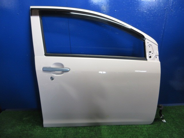 【中古】中古部品 ミライース LA300S 右ﾌﾛﾝﾄﾄﾞｱ 【3310270100-000015041213100】