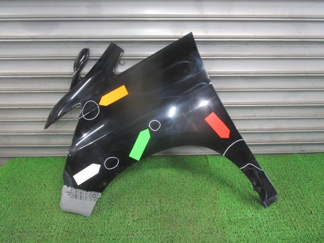 【中古】中古部品 ヴェルファイア ANH20W 左ﾌﾛﾝﾄﾌｪﾝﾀﾞｰ 【3330540100-250804000210700】