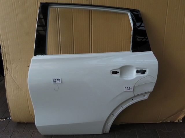【中古】中古部品 ＺＲ－Ｖ RZ3 左ﾘｱﾄﾞｱ 【3380050000-000037575413400】