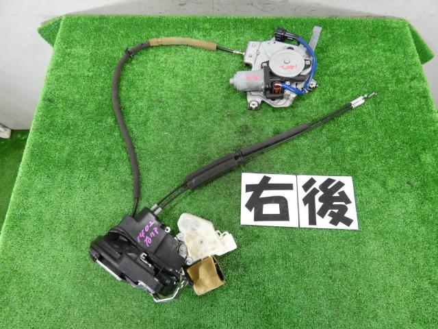【中古】中古部品 シーマ HGY51 右ﾘｱﾄﾞｱﾛｯｸｿﾚﾉｲﾄﾞ 【3260250000-000025140264570】