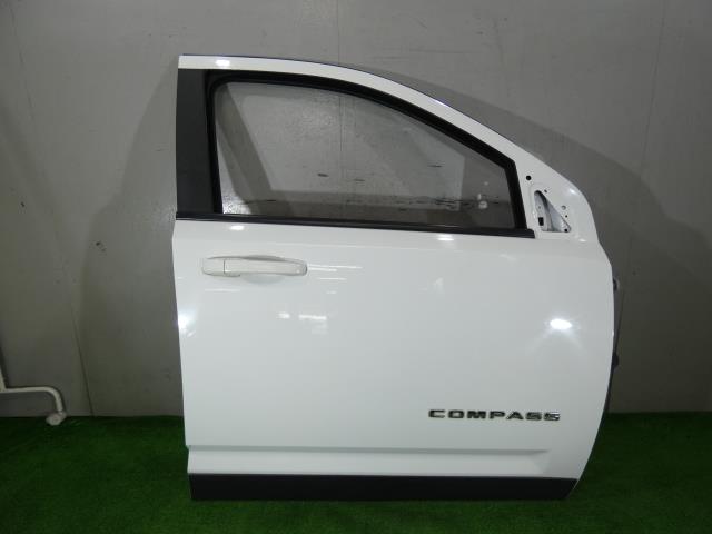 【中古】中古部品 ジープ コンパス MK49 右ﾌﾛﾝﾄﾄﾞｱ 【3260250000-000025143713100】