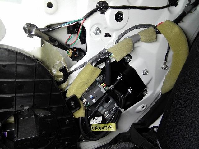 【中古】中古部品 ソリオ MA15S 右ﾊﾟﾜｰｽﾗｲﾄﾞﾄﾞｱﾓｰﾀｰ 【3310050100-250517000164650】