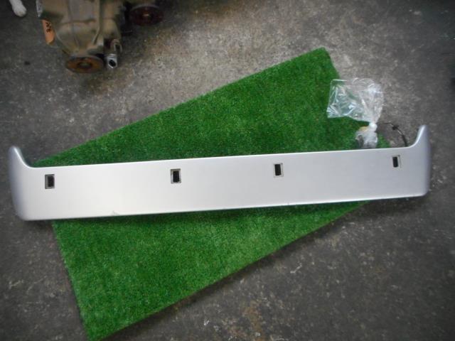 【中古】中古部品 ジムニー JA22W ﾘｱｽﾎﾟｲﾗｰ 【3330190100-000002153815400】
