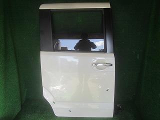 【中古】中古部品 Ｎ－ＢＯＸ JF1 右ﾘｱﾄﾞｱ 【3310030100-251002000213300】