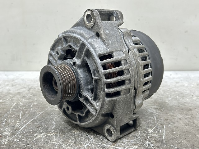 【中古】中古部品 ベンツ Vクラス 638230 オルタネーター 【3310070100-000090759060200】