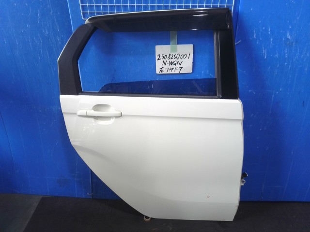 【中古】中古部品 Ｎ－ＷＧＮ JH1 右ﾘｱﾄﾞｱ 【3310220100-250826000113300】